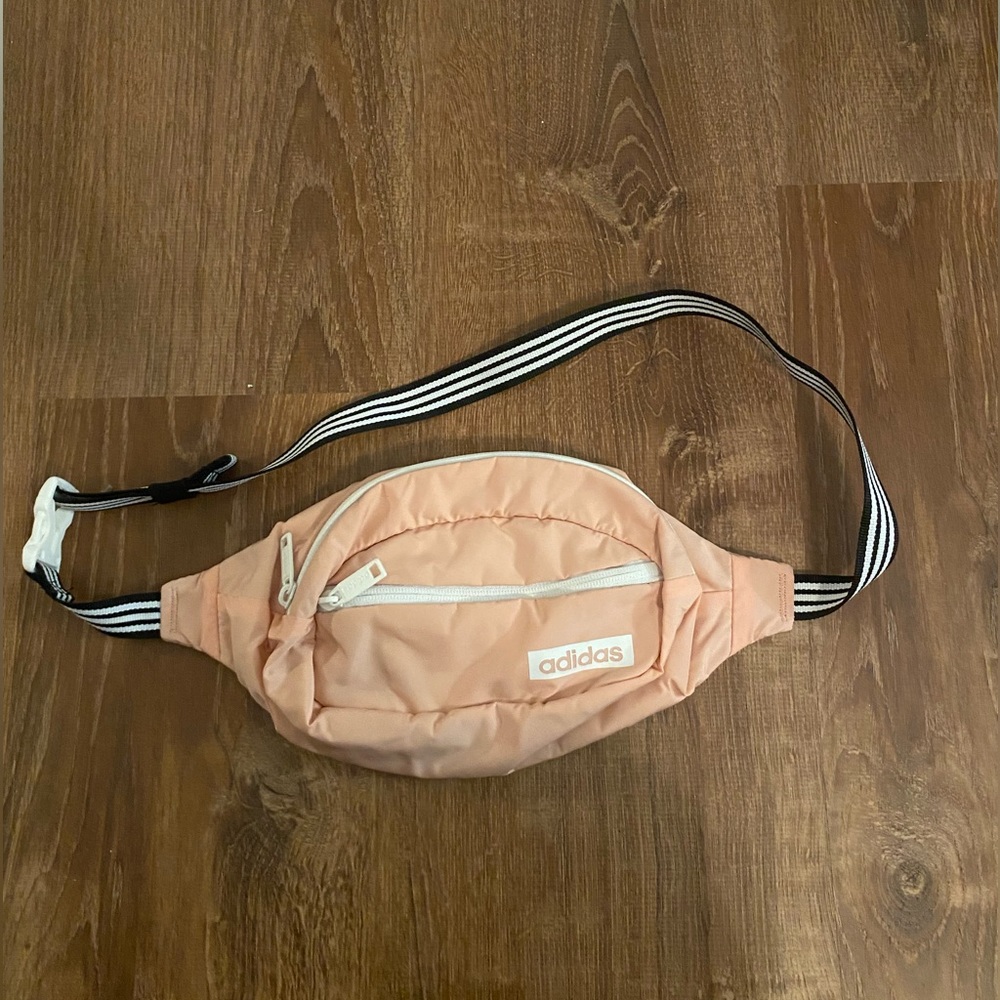 Adidas belt bag with contrasting strap